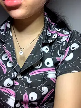 Nguyenha11 online show from November 15, 10:23 am