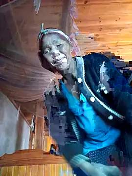 TinTin321 online show from November 17, 2:28 am