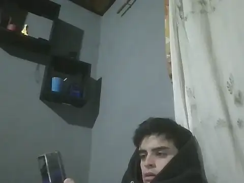 Snapshot of Rodrigo99_9 chatting on June 15, 11:51 pm Rodrigo99 9 online show from June 15, 11:51 pm