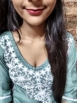 Snapshot of Indian-Aleena chatting on October 10, 3:55 pm Indian-Aleena online show from October 10, 3:55 pm