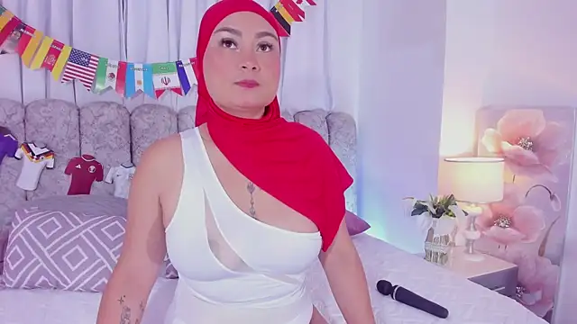 azaharaaa  online show from June 19, 11:47 am