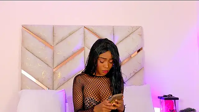 Snapshot of AlanaDoll chatting on July 11, 5:26 pm AlanaDoll online show from July 11, 5:26 pm