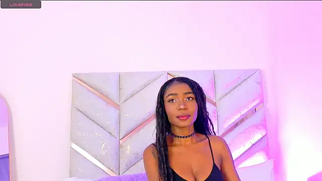 Snapshot of AlanaDoll chatting on July 28, 2:24 pm AlanaDoll online show from July 28, 2:24 pm