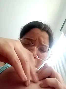 VictoriDior online show from September 12, 8:53 pm