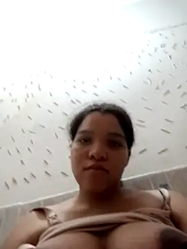 VictoriDior online show from November 28, 9:06 pm