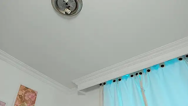 canelleGarces online show from February 9, 12:09 pm