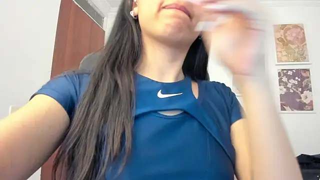 Snapshot of canelleGarces chatting on June 7, 11:08 pm canelleGarces online show from June 7, 11:08 pm