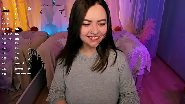 ashton heidii online show from October 30, 10:21 pm