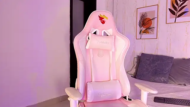 Ayleen Dunkan online show from September 18, 12:18 pm