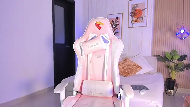 Ayleen Dunkan online show from January 17, 12:43 pm