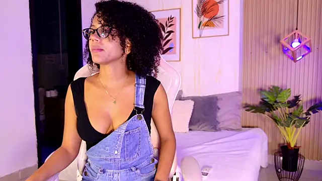 Ayleen Dunkan online show from February 26, 1:21 pm