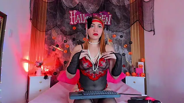 MIIRANDAHOT online show from October 16, 1:45 pm