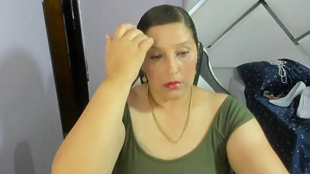 KikaDuque online show from February 4, 7:42 pm