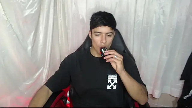 jacobbiker online show from December 3, 5:04 am