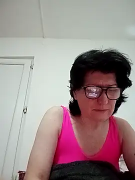 Vera Elle online show from February 24, 10:30 pm