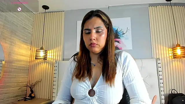 Snapshot of scarletbaker_ chatting on April 29, 10:27 pm scarletbaker online show from April 29, 10:27 pm