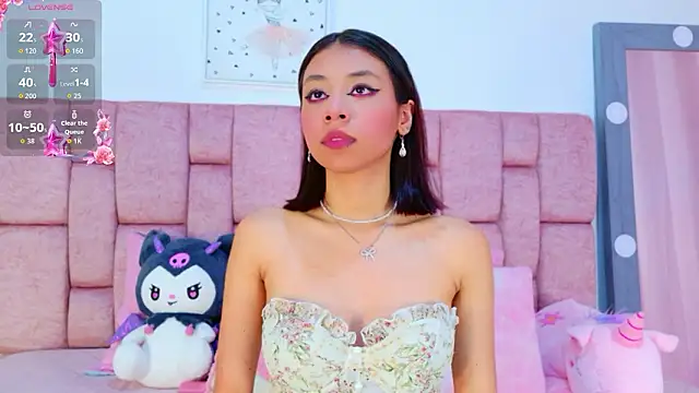 Snapshot of ScarlettLuxe chatting on February 28, 10:11 pm ScarlettLuxe online show from February 28, 10:11 pm