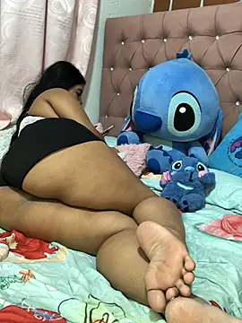 Rachellcooperrr online show from January 10, 12:34 am