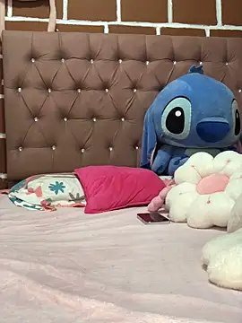 Rachellcooperrr online show from March 11, 8:15 pm