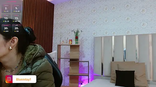 BLUE TAY1 online show from November 6, 12:06 pm