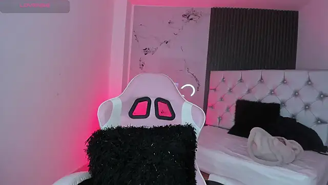 chloesagee online show from October 3, 10:07 pm