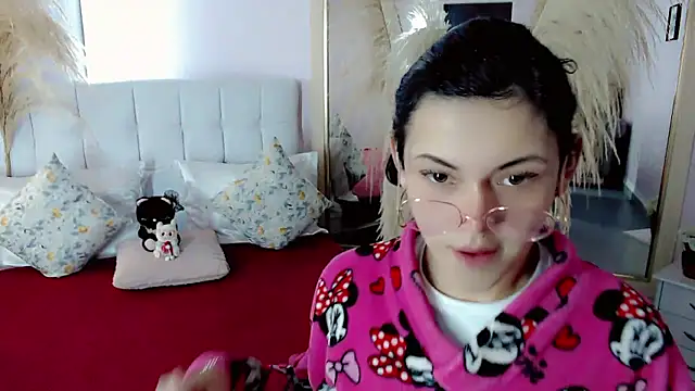 nathalialoes1 online show from January 12, 7:08 pm