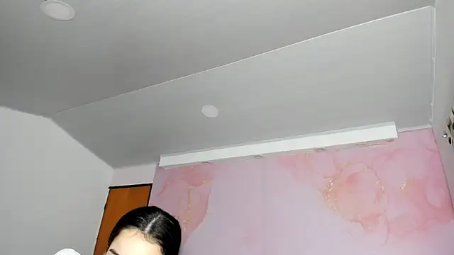 milk candy18 online show from October 22, 10:37 am