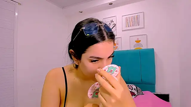 milk candy18 online show from December 5, 10:46 am