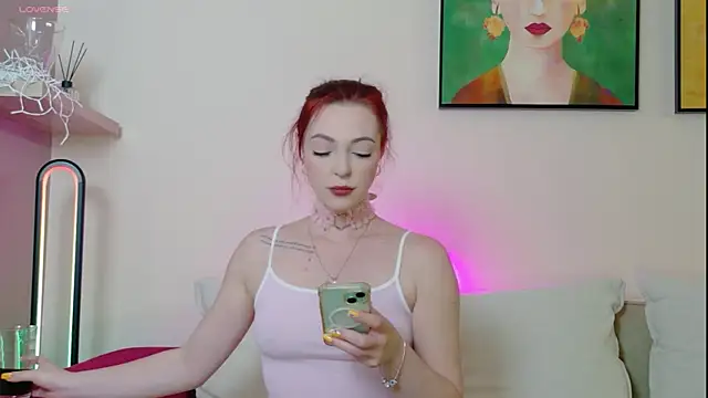 Snapshot of New_Kessie chatting on November 14, 7:23 pm New Kessie online show from November 14, 7:23 pm