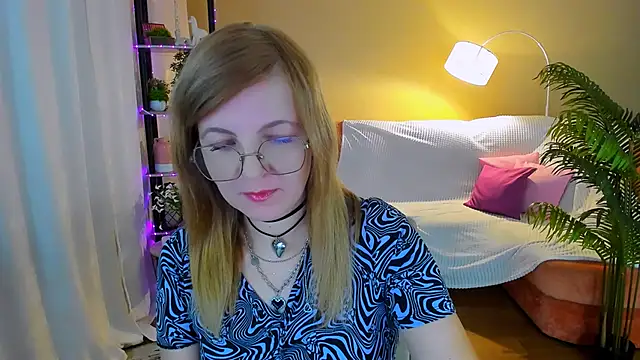 YourUniverser online show from October 12, 4:22 am