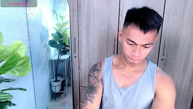 PinooyMilker online show from April 14, 11:05 am