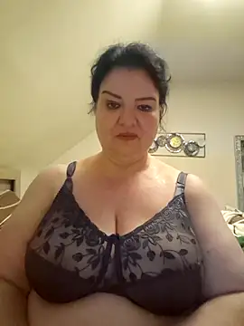 curvymilfxx990 online show from October 22, 6:51 pm