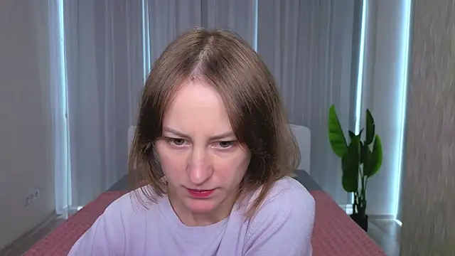 LuluChiiii online show from October 10, 10:03 am