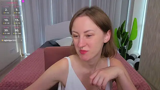 LuluChiiii online show from November 27, 10:50 am