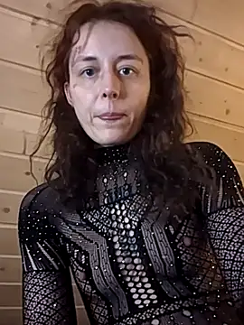 Snapshot of marijacucu chatting on November 23, 7:41 am marijacucu online show from November 23, 7:41 am