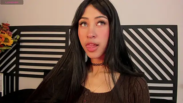 Snapshot of princess_ivy_ chatting on September 23, 1:58 pm princess ivy  online show from September 23, 1:58 pm