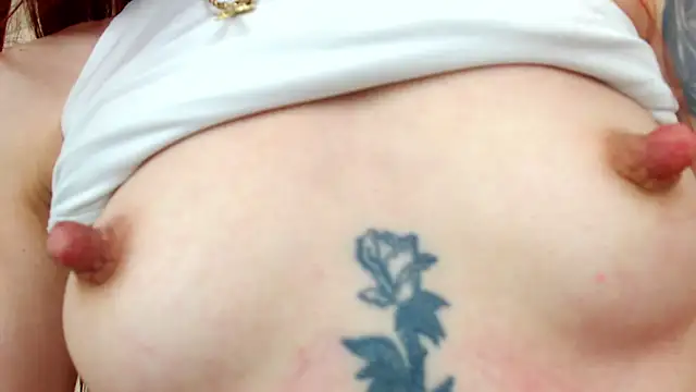 Julia Jae online show from October 8, 6:11 am