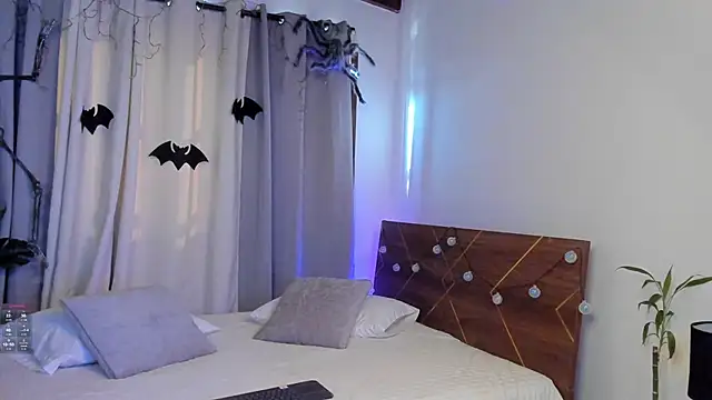 Snapshot of Perfect_design_ chatting on October 18, 12:39 pm Perfect design  online show from October 18, 12:39 pm