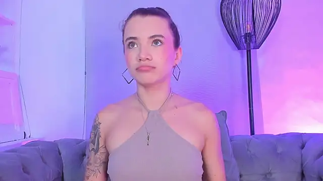 aitana baker  online show from October 8, 4:10 am