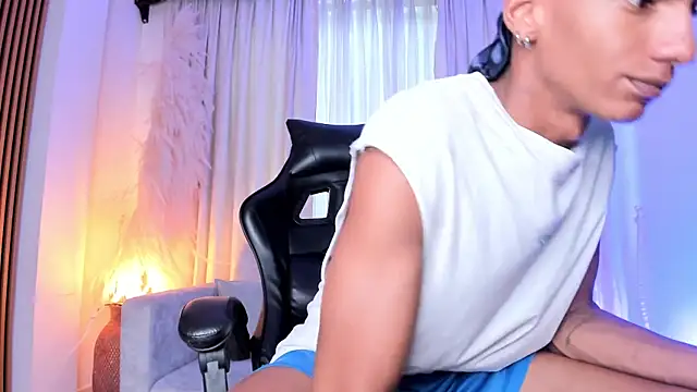 JulienSaint online show from September 24, 11:57 am