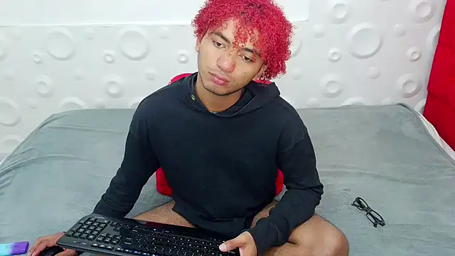 felipecams123 online show from December 5, 1:47 am