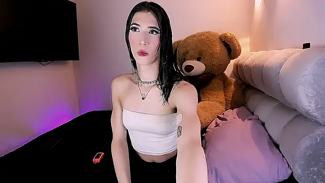 Snapshot of fhalon_foxxxys_ chatting on April 15, 7:15 am fhalon foxxxys online show from April 15, 7:15 am