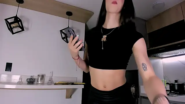 Snapshot of fhalon_foxxxys_ chatting on June 28, 7:09 pm fhalon foxxxys online show from June 28, 7:09 pm