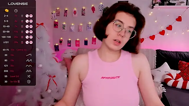 BellaCaress online show from December 15, 2:38 am