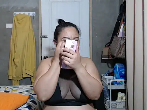 jengrey online show from November 6, 12:06 pm