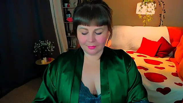 CrystaalStaar online show from March 22, 8:12 pm