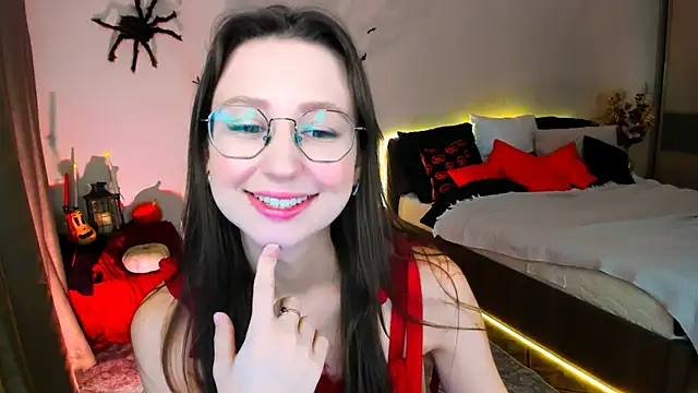 YourLovellyStory online show from November 3, 11:22 am