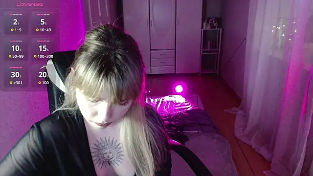 AngelicaHollywood online show from March 17, 8:45 pm