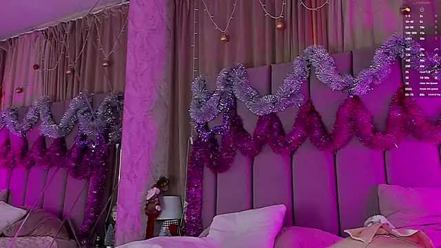 CarolLamb online show from January 12, 7:02 am