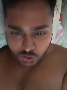 Snapshot of blrguychub chatting on September 11, 12:05 pm blrguychub online show from September 11, 12:05 pm